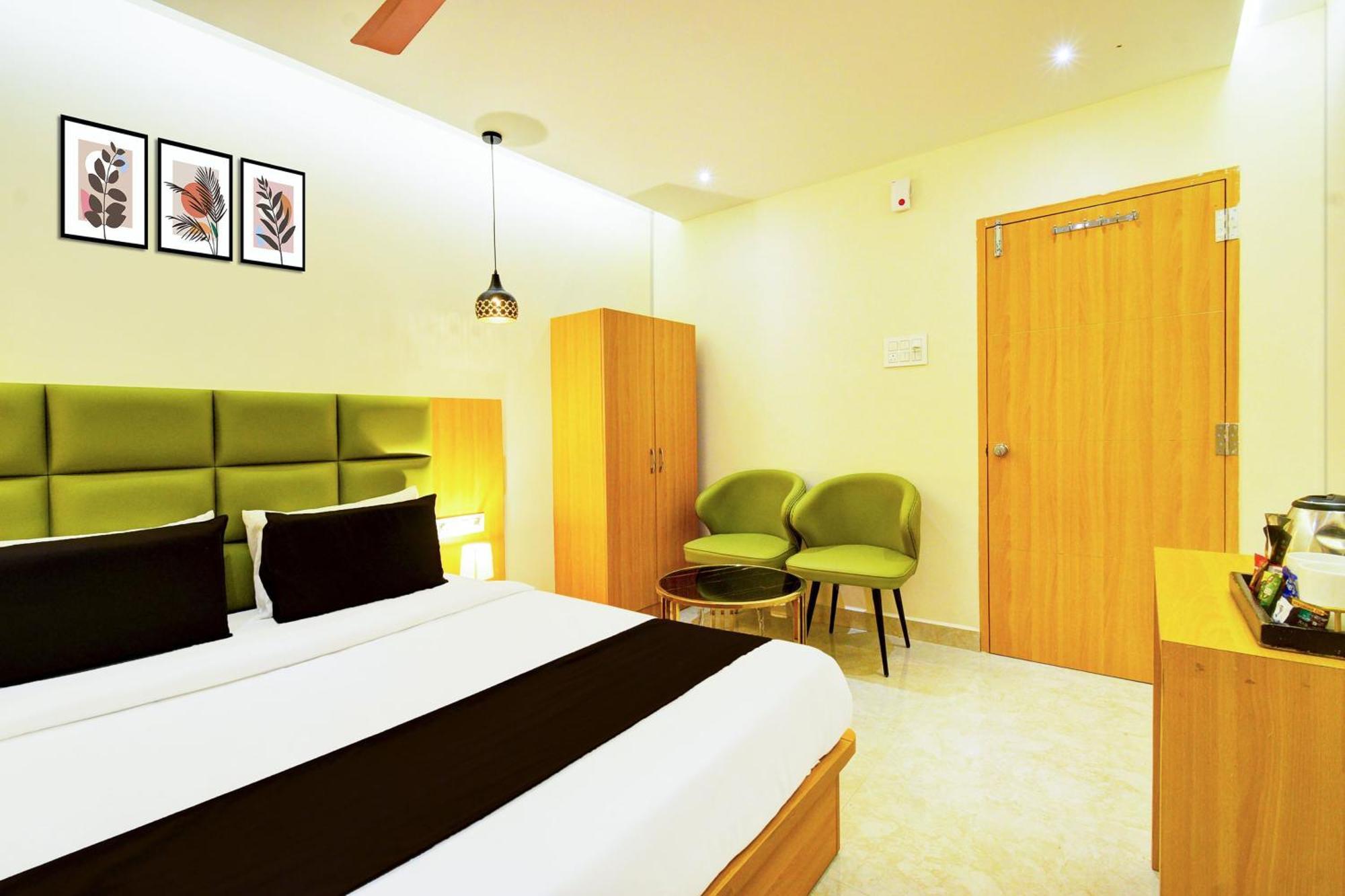 Hotel O Svs Suites Luxury Rooms Trimulgherry Eksteriør billede