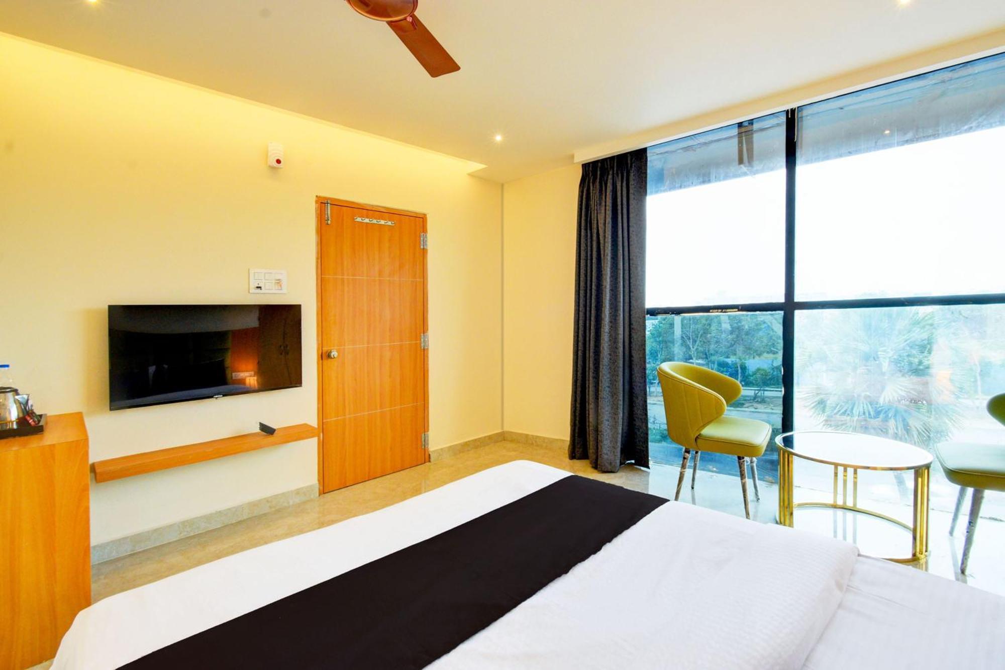 Hotel O Svs Suites Luxury Rooms Trimulgherry Eksteriør billede