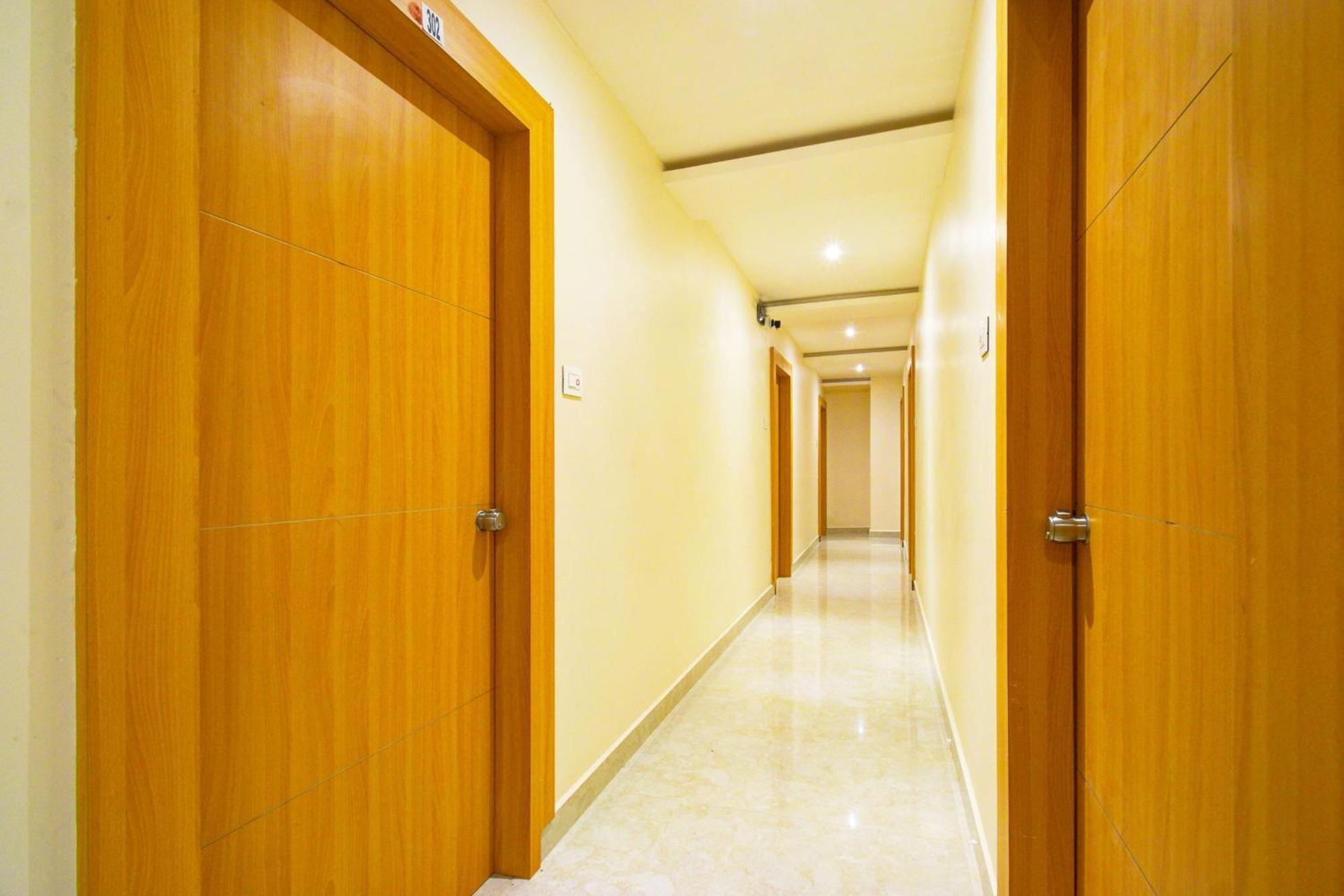 Hotel O Svs Suites Luxury Rooms Trimulgherry Eksteriør billede