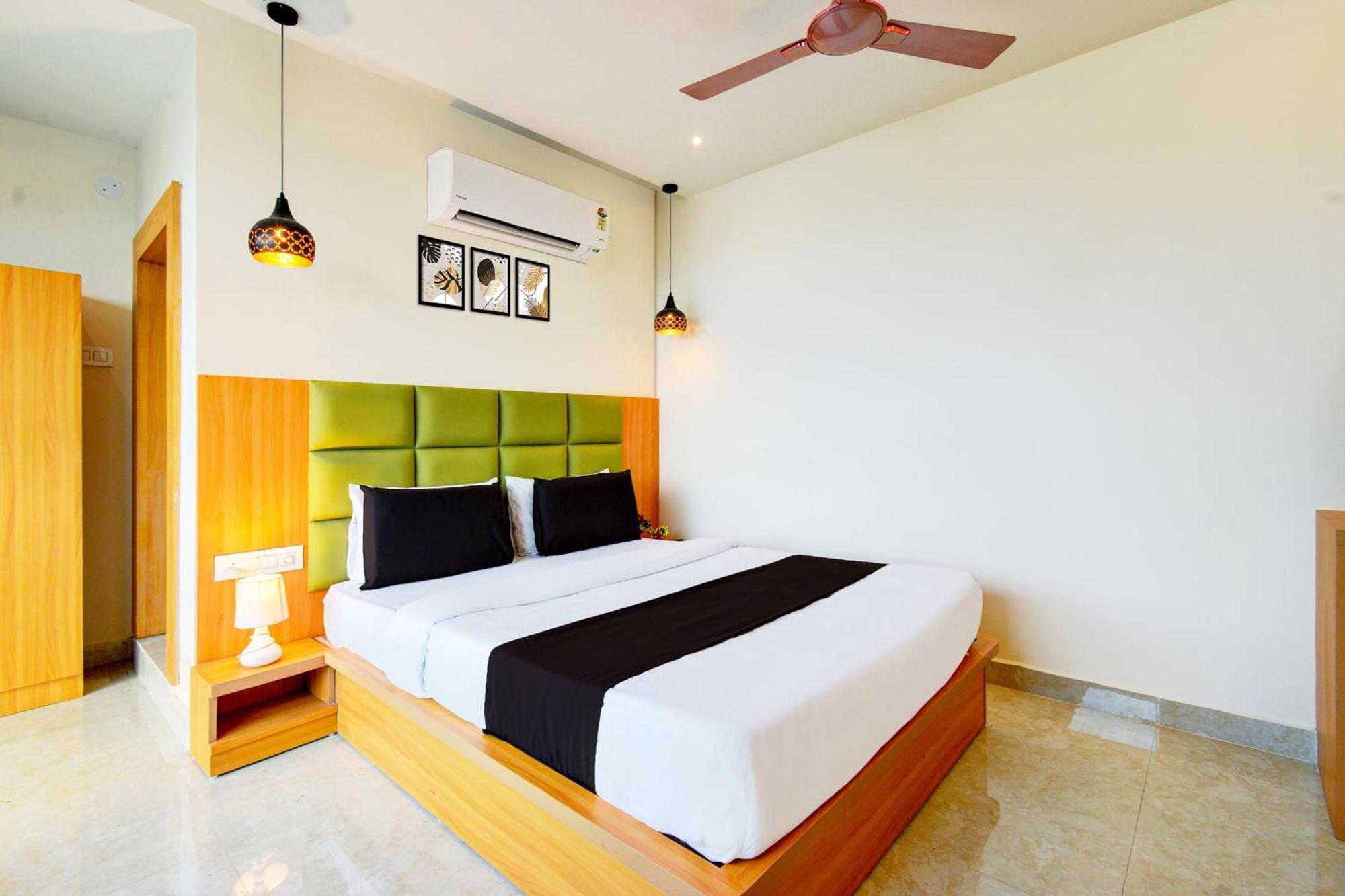 Hotel O Svs Suites Luxury Rooms Trimulgherry Eksteriør billede